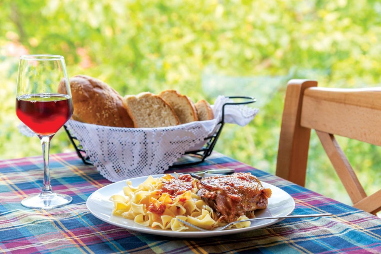 Helidona Hotel Mikrón Khoríon Екстериор снимка